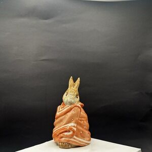 3.5" Beatrix Potter Poorly Peter Rabbit Figurine Beswick England 1976 Sick Bunny